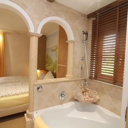 מלון Haus Sonnenschein *